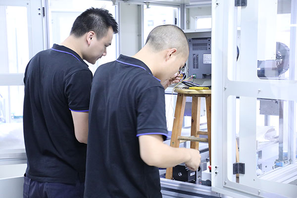 全自動點膠機(jī)廠家